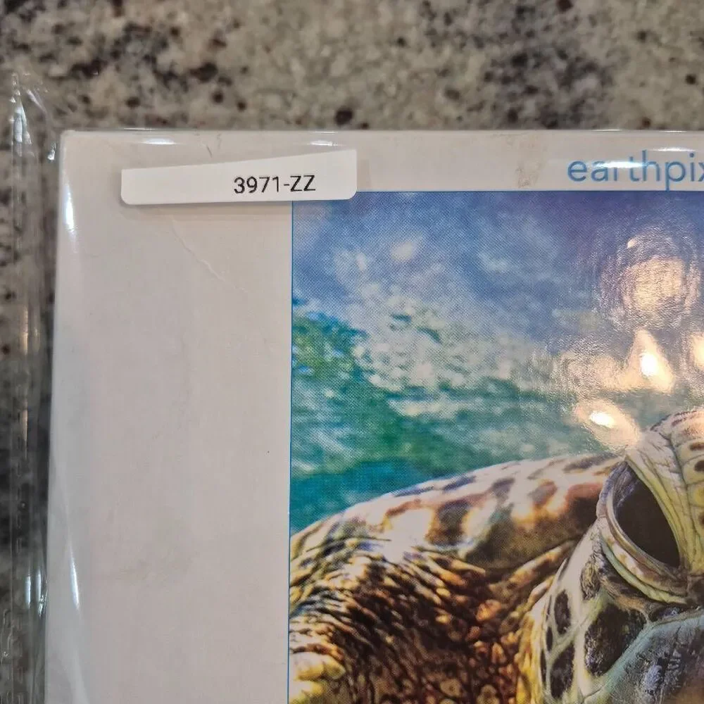 Earthpix Sea Turtle 500 pc Jigsaw Puzzle NEW box stained